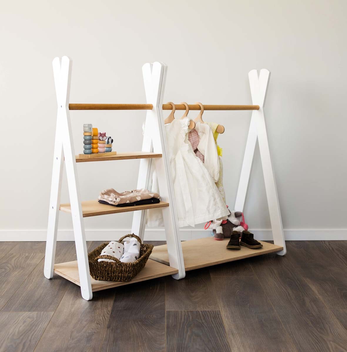 Гардероб Монтессорі